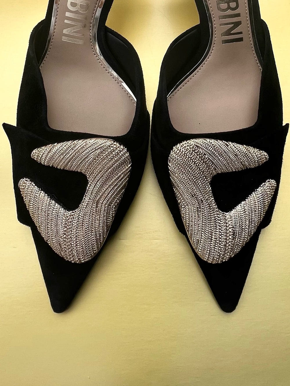 NWOB $130 Gianni Bini Wendella Black Suede Ornament Mules 9.5 - Picture 2 of 5